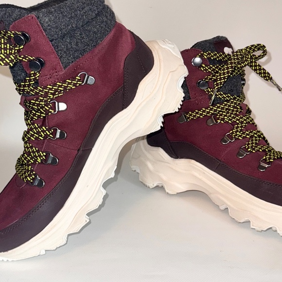 SOREL Kinetic Breakthru Conquest Waterproof Sneaker Boots Cider/ Bloodstone 11 - Picture 13 of 15